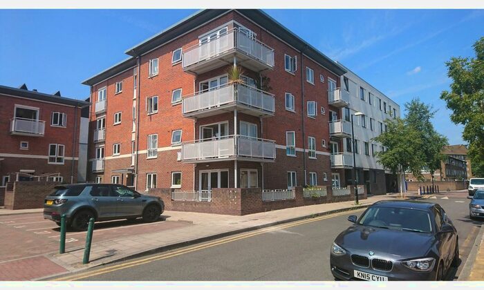 2 Bedroom Flat To Rent In Lambeth Walk, London, SE11