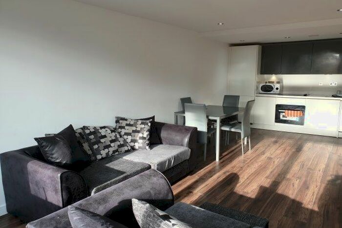 2 Bedroom Flat To Rent In Wrentham Street, Birmingham, B5