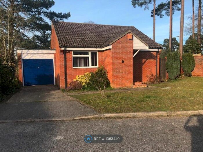 2 Bedroom Bungalow To Rent In Bedford Close, Bordon, GU35