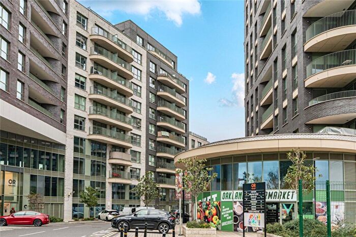 2 Bedroom Apartment To Rent In Green Street, London, NW10