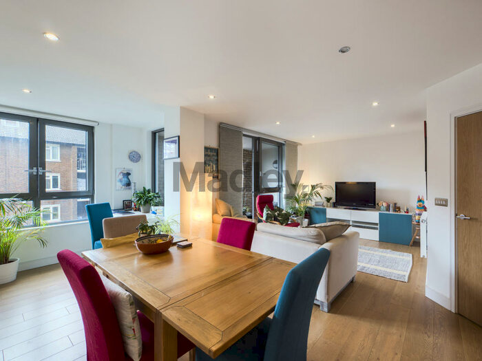 2 Bedroom Flat To Rent In Chamberlain, Silwood Street, SE16