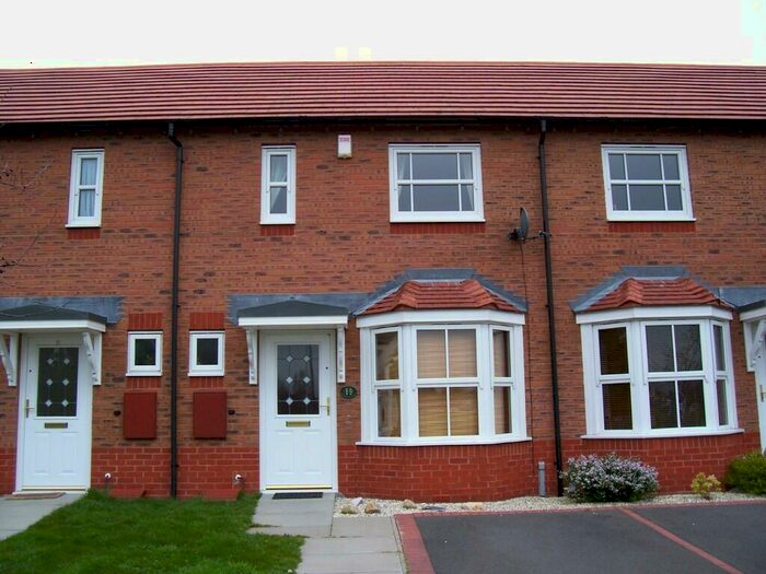 2 Bedroom Terraced House To Rent In Fox Close, Four Oaks, B75
