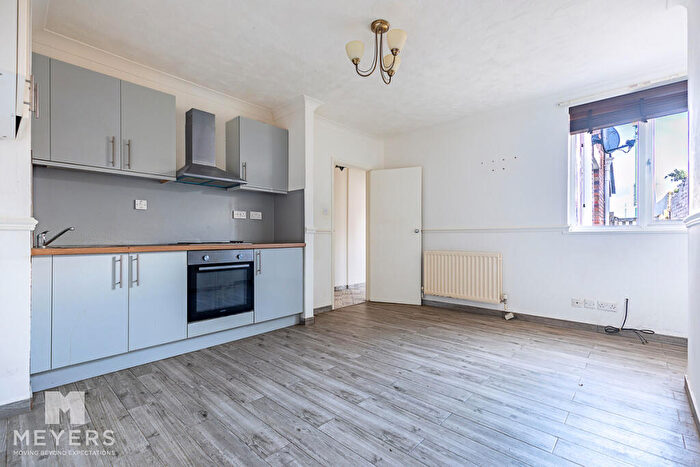 1 Bedroom Flat To Rent In West Hill Road, Bournemouth, BH2