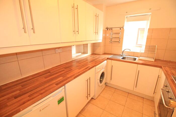 2 Bedroom Flat To Rent In Heron Wharf, Nottingham, NG7