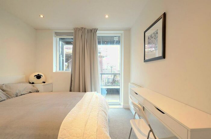 2 Bedroom Apartment To Rent In Apt Gordon Road, Sharrow Vale, Sheffield, S11