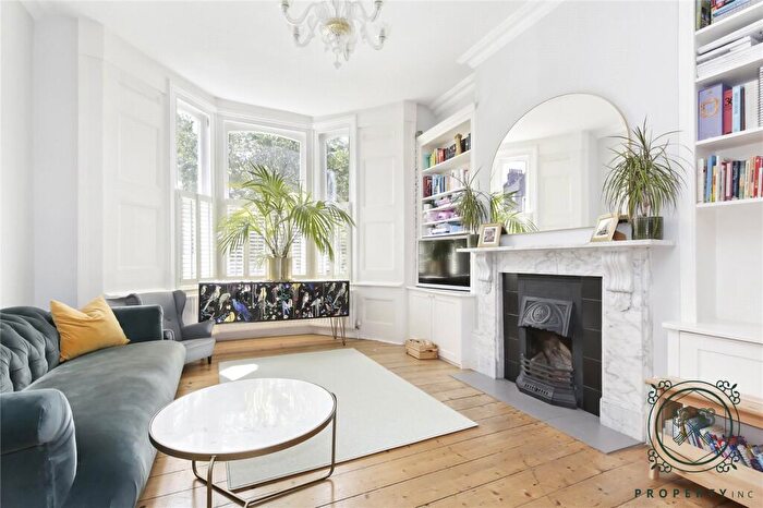 4 Bedroom Semi-Detached House For Sale In Wilberforce Road, Finsbury Park, N4