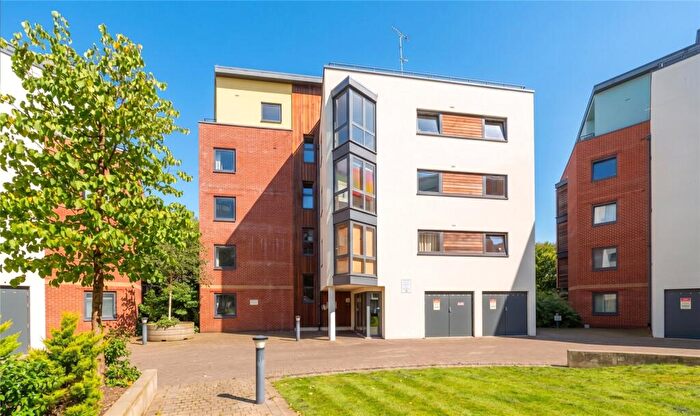 2 Bedroom Apartment For Sale In Southwell Park Road, Camberley, Surrey, GU15