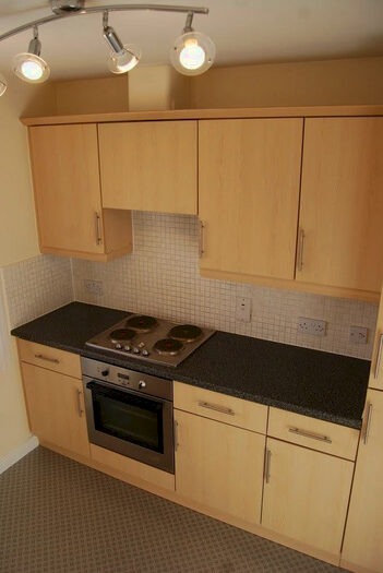 2 Bedroom Flat To Rent In Halcyon Close, Witham, CM8