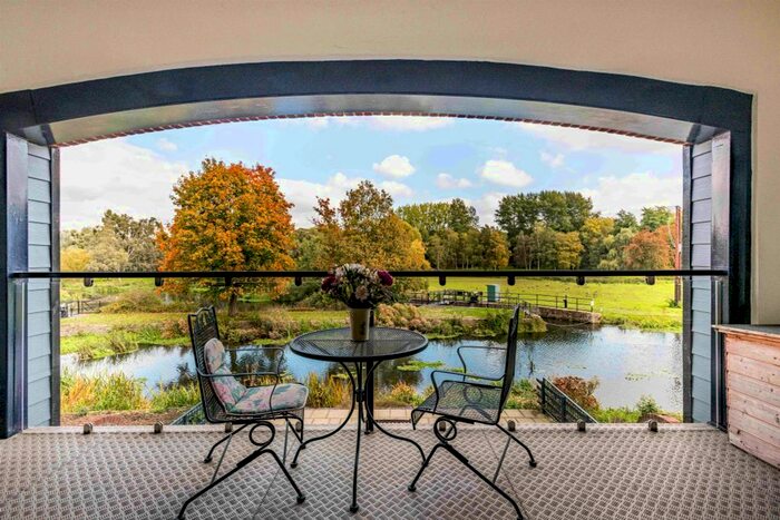 4 Bedroom Barn Conversion For Sale In Lenwade Mill, Lenwade, Norwich, NR9