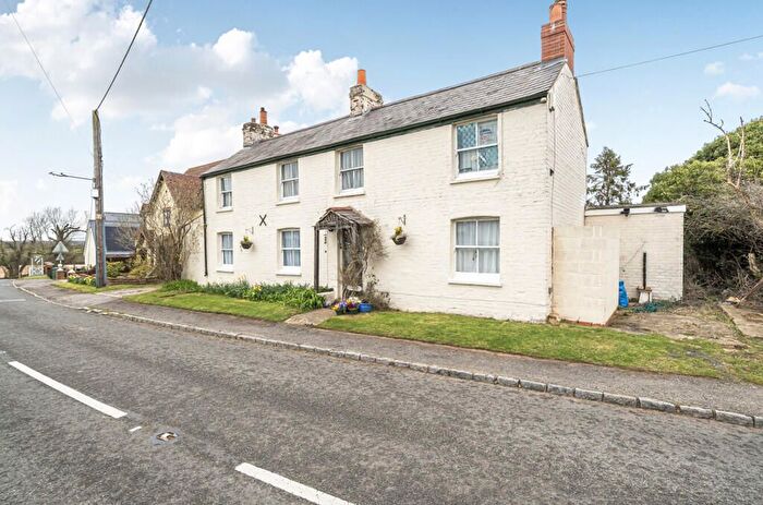 4 Bedroom Detached House For Sale In Lillingstone Road, Akeley, Buckingham, MK18