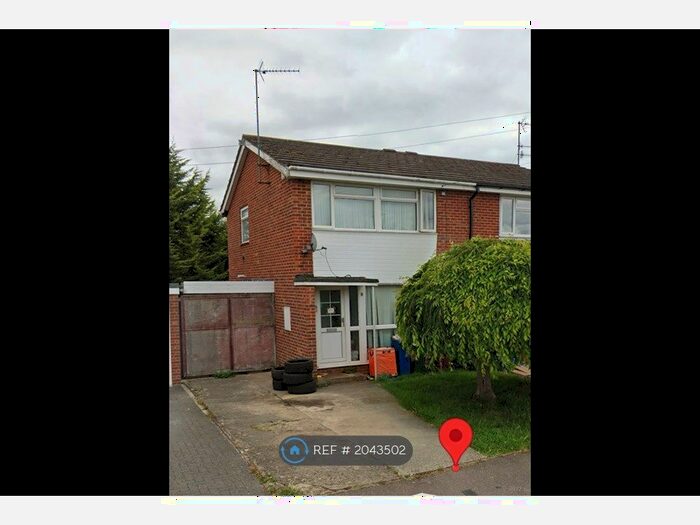 3 Bedroom Semi-Detached House To Rent In Masefield Road, Banbury, OX16