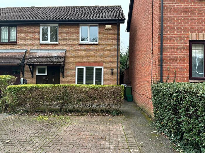 3 Bedroom Semi-Detached House To Rent In Larch Grove, Bexley, Sidcup, DA15