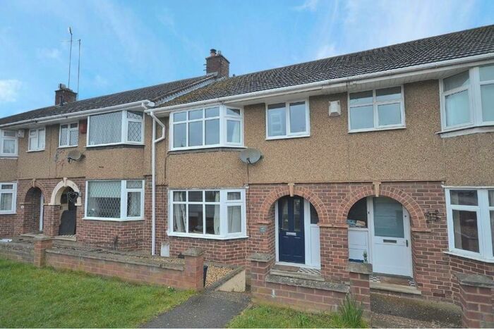 3 Bedroom Terraced House To Rent In Fairway, Northampton, NN2