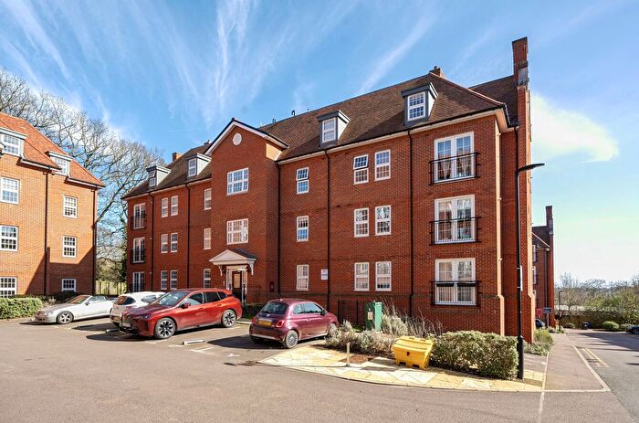 1 Bedroom Flat For Sale In Collison Avenue, Barnet, EN5