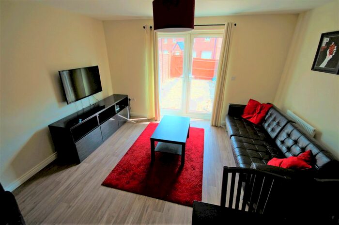 4 Bedroom Terraced House To Rent In Anglian Way, Coventry, CV3