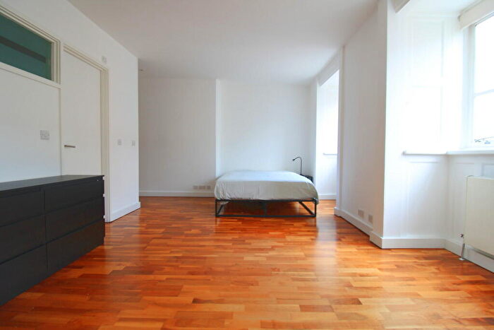 1 Bedroom Flat To Rent In Chart Street, London, N1