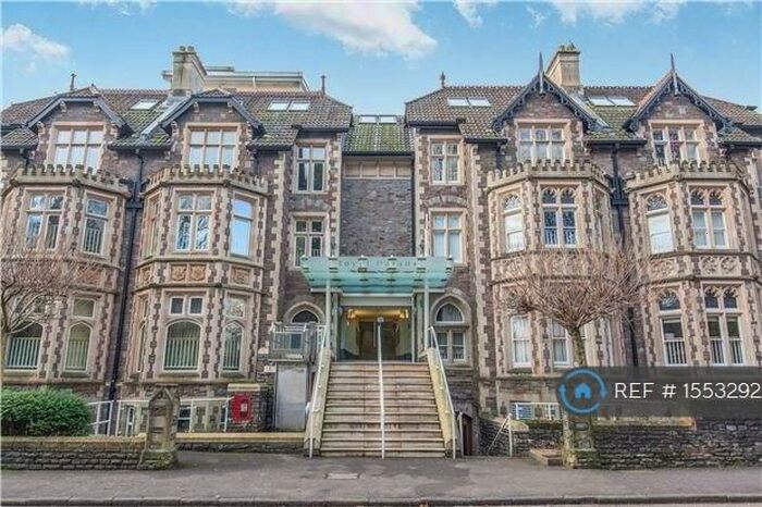 2 Bedroom Flat To Rent In Royal Parade, Tyndalls Park, Bristol, BS8