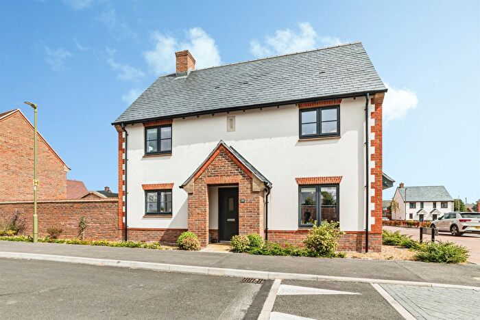 3 Bedroom Detached House For Sale In St. Andrews Crescent, East Hagbourne, Didcot, OX11