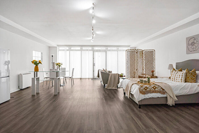 Apartment For Sale In Palmers Road, London, E2