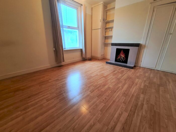 1 Bedroom Flat To Rent In Northbrook Road, Southampton, SO14