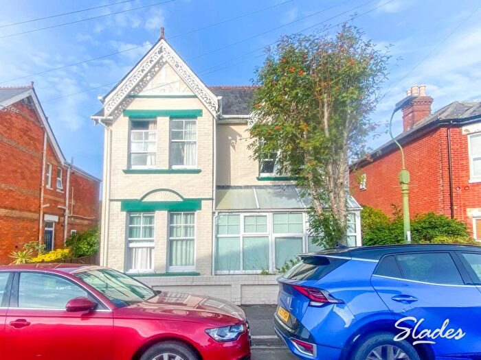 1 Bedroom Flat To Rent In Morley Road, Pokesdown, Bournemouth, BH5