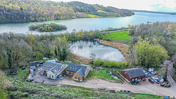 2 Bedroom Detached House For Sale In Holly Lane, Hopton, Derbyshire, DE4