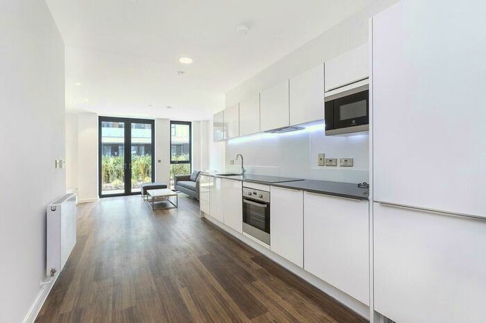 2 Bedroom Apartment To Rent In Sitka House, Quebec Way, London, SE16