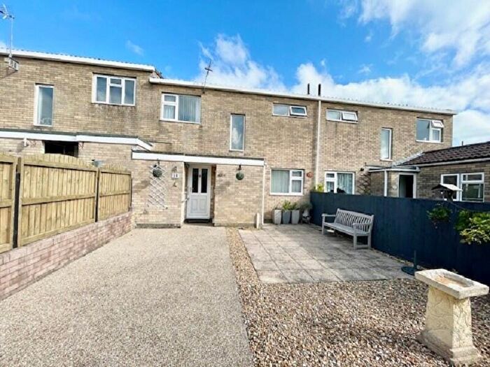 3 Bedroom Terraced House To Rent In Moorlands View, Caldicot, Mon., NP26