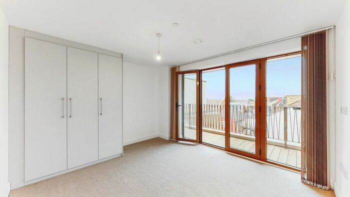 2 Bedroom Flat To Rent In Monarch Apartments, High Road, Willesden, NW10