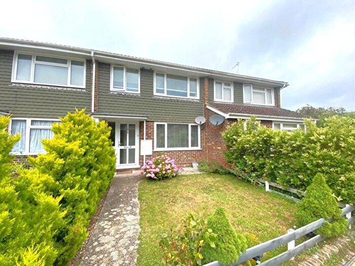 3 Bedroom Terraced House For Sale In Britten Road, Basingstoke, RG22