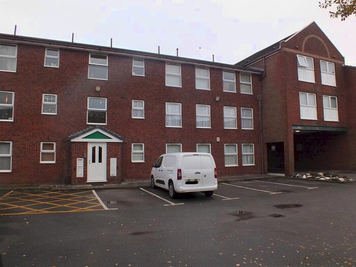 2 Bedroom Flat To Rent In Denton Court, Denton, M34