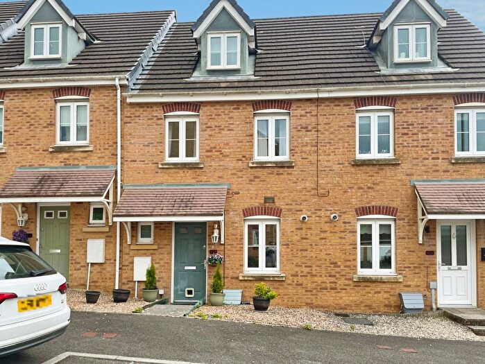 3 Bedroom Terraced House For Sale In Longacres, Bridgend, CF31