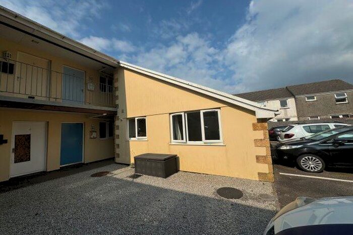 1 Bedroom Flat To Rent In Foundry Road, Camborne, TR14