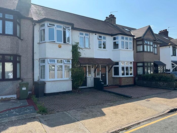 3 Bedroom Property To Rent In Norfolk Road, Upminster, RM14
