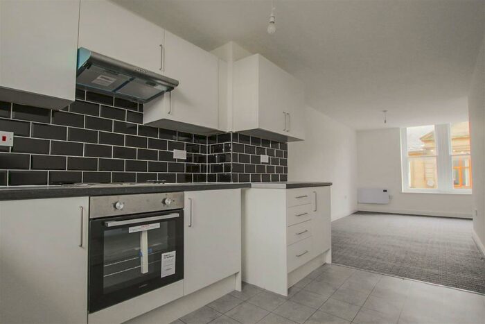 4 Bedroom Apartment To Rent In Deardengate, Haslingden, Rossendale, BB4