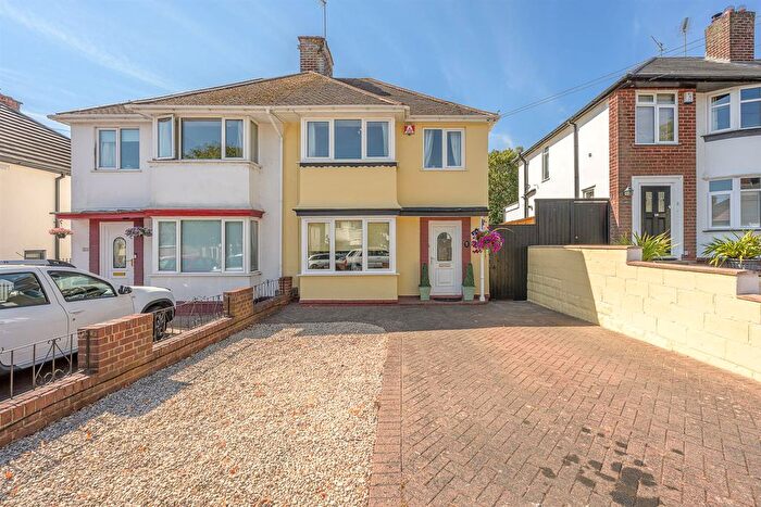 3 Bedroom Semi-Detached House For Sale In Park Road West, Stourbridge, DY8