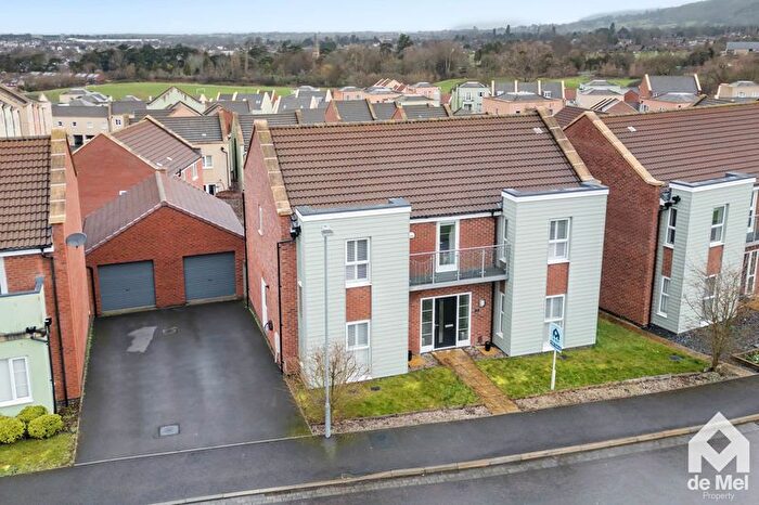 4 Bedroom Detached House For Sale In Fairford Road, Cheltenham, Gloucestershire, GL52