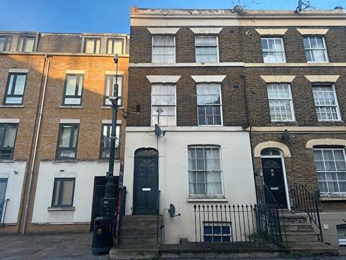 1 Bedroom Flat To Rent In High Street, Rochester., ME1