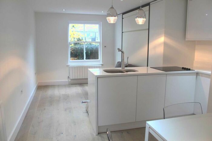 1 Bedroom Studio To Rent In Cecilia Road, Dalston, London, E8