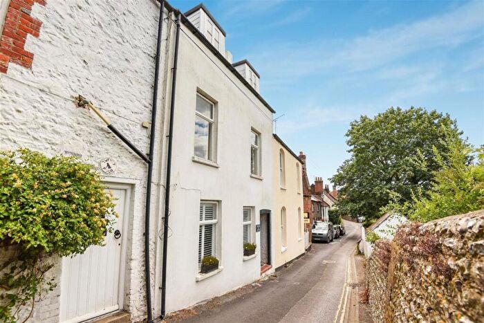 2 Bedroom Terraced House For Sale In Park Place, Arundel, BN18