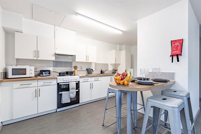 1 Bedroom Flat To Rent In Portland Road, Newcastle, NE2