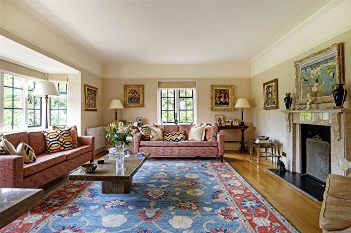 4 Bedroom Detached House For Sale In Charlton Park Gate, Cheltenham, Gloucestershire, GL53