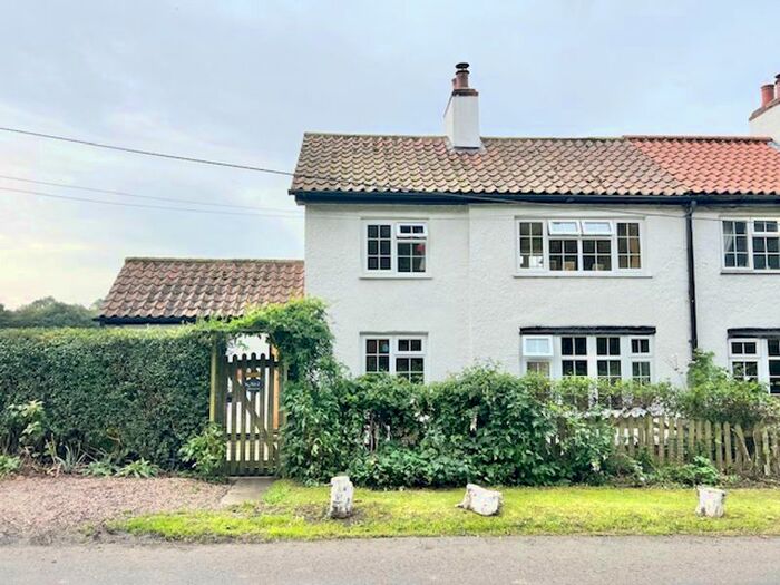 2 Bedroom Semi-Detached House For Sale In Halfpenny Lane, Hallington, Louth, LN11