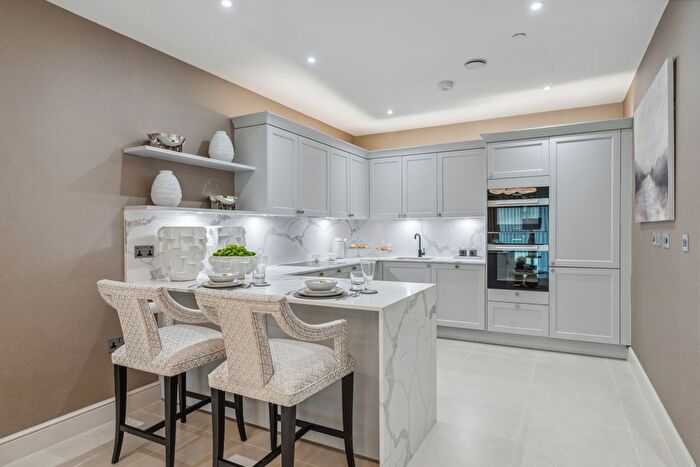 2 Bedroom Flat For Sale In Gorelands Lane, Chalfont St. Giles, HP8