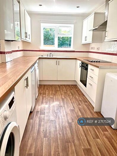 3 Bedroom Semi Detached House To Rent In Broadlands Road, Southampton, SO17