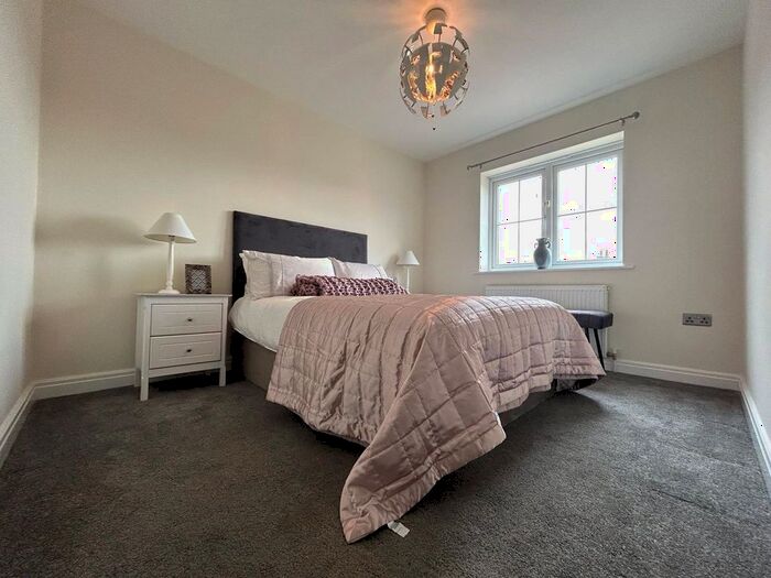 4 Bedroom Semi-Detached House For Sale In Sun Court, Market Harborough, Leicestershire, LE16