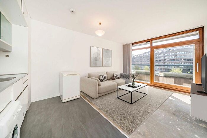 1 Bedroom Flat For Sale In Barbican, Bunyan Court, EC2Y