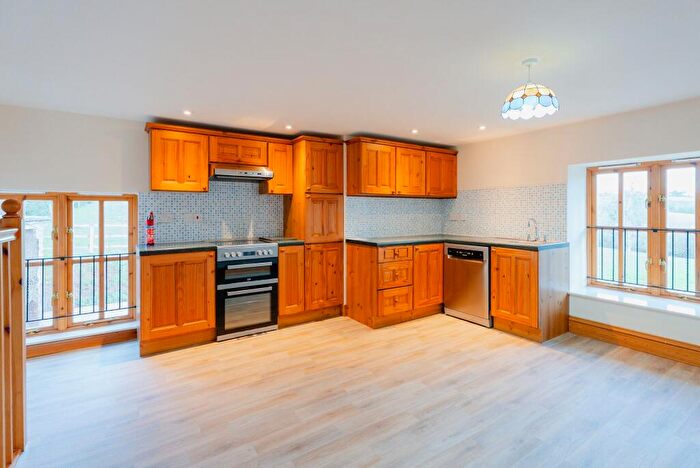 2 Bedroom Flat To Rent In Copplestone, Crediton, EX17