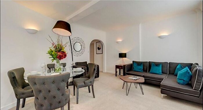 2 Bedroom Flat To Rent In Hill Street, Mayfair, London, W1J