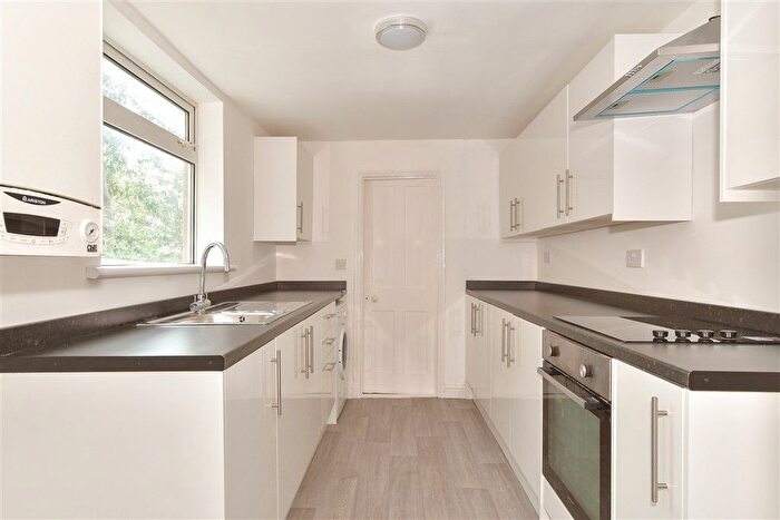 1 Bedroom Flat For Sale In Alma Road, Sheerness, Kent, ME12